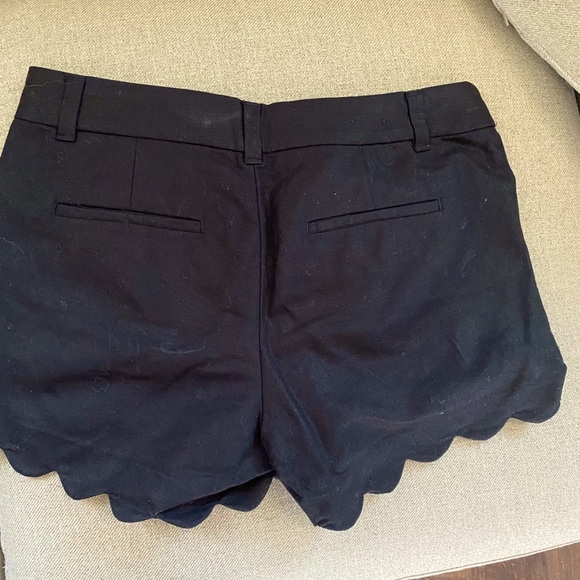 J.Crew scalloped hem shorts-like new - Picture 3 of 3